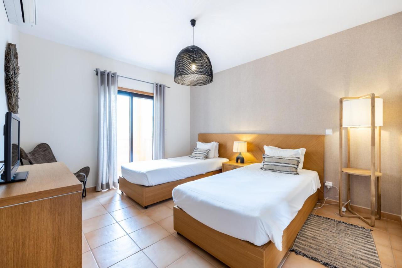 Aum Praia Da Luz Resort Apartment Luaran gambar